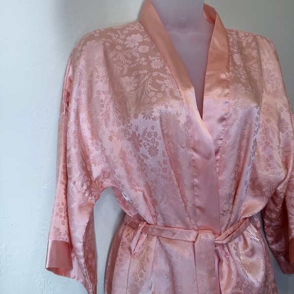 Chandio NY | VTG Blush Pink Jacquard Floral Belted Lingerie Maxi Satin Robe - Picture 6 of 16